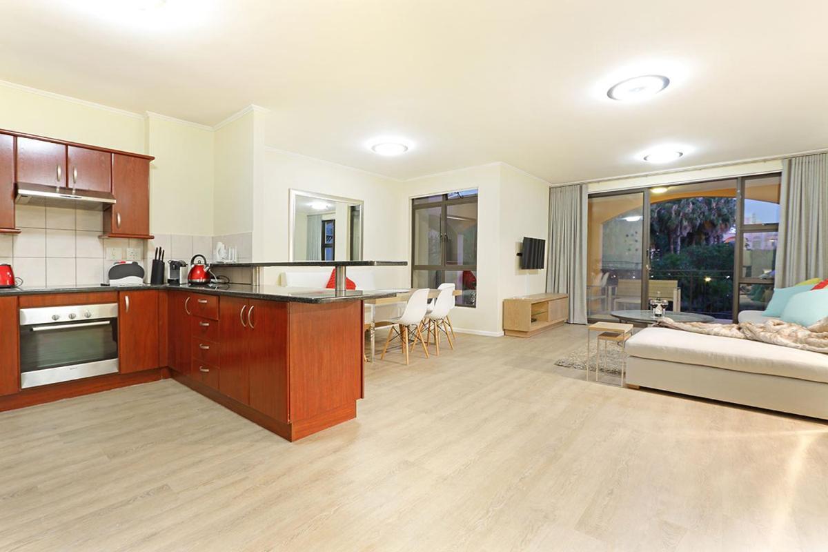 Capri 101 By Hostagents Apartment Cape Town Exterior photo
