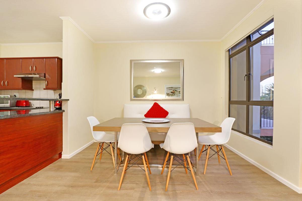 Capri 101 By Hostagents Apartment Cape Town Exterior photo
